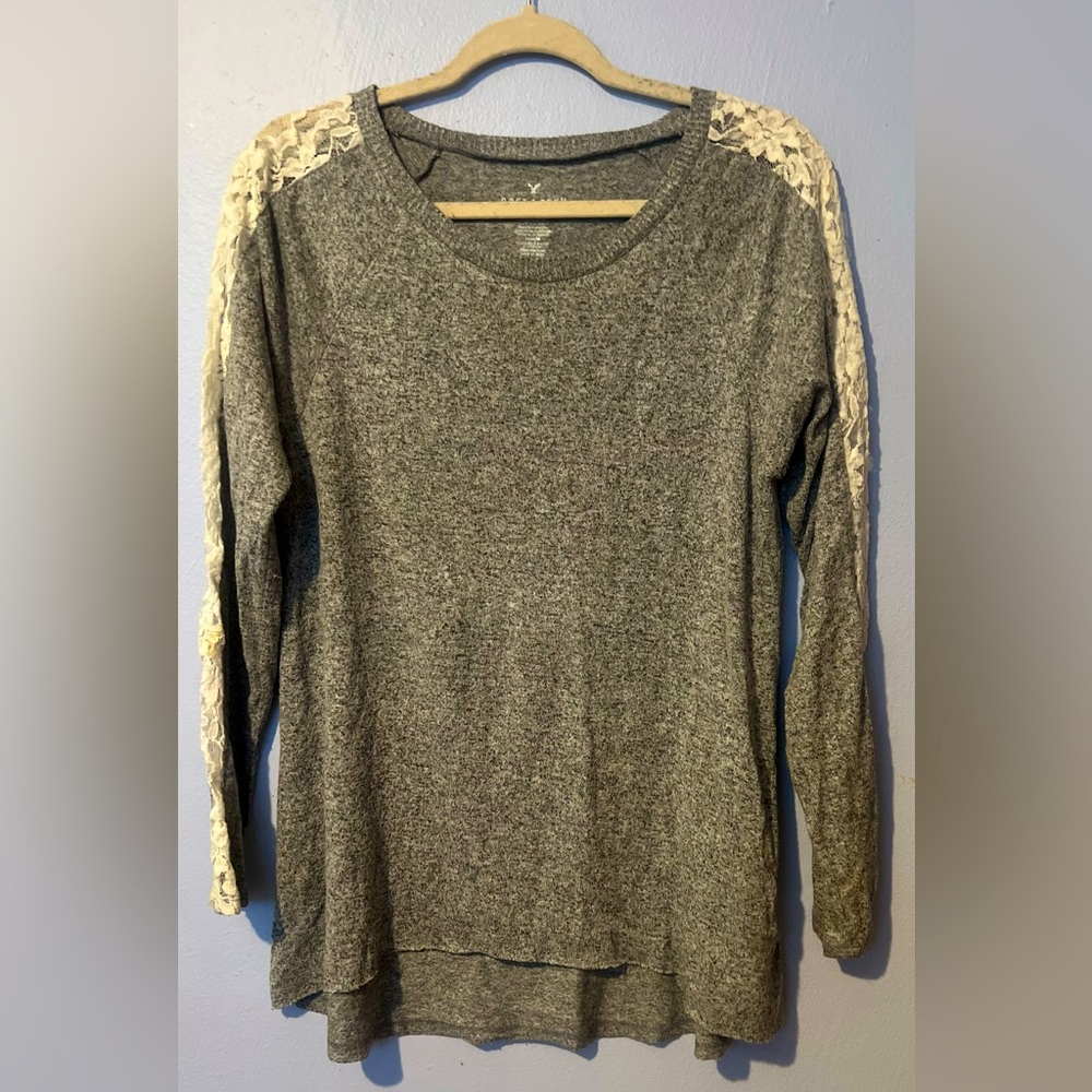 Beautiful American Eagle Sweater 🌸